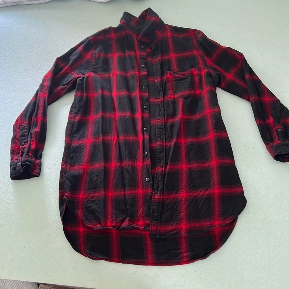 Mens Black/Red checkered Button down shirt